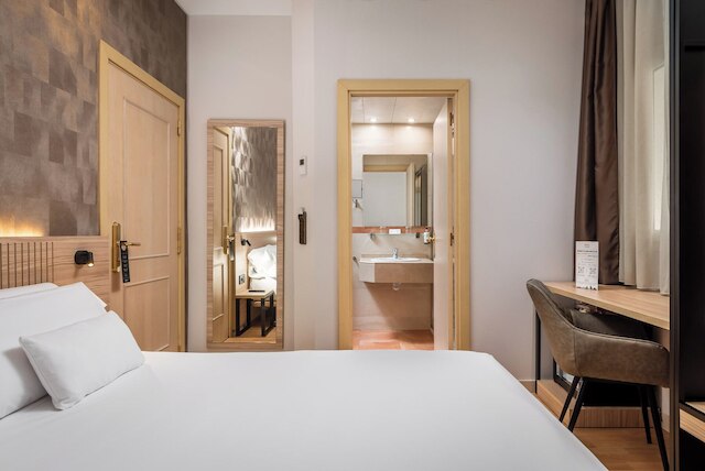 プチ パレス エイサンプル