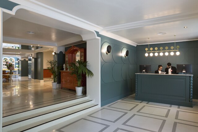 プチ パレス プエルタ ドゥ トリアナ