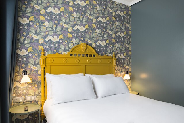 プチ パレス プエルタ ドゥ トリアナ