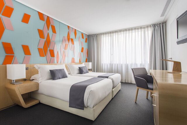 ルーム メイト オスカー、マドリード