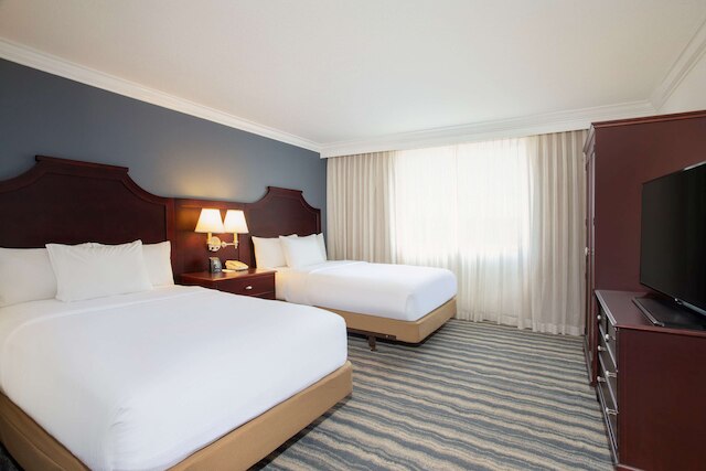 エンバシー スイーツ バイ ヒルトン タンパ ブランドン