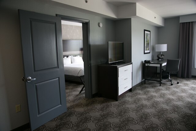 フォーポインツ バイ シェラトン バーミンガム ホームウッド