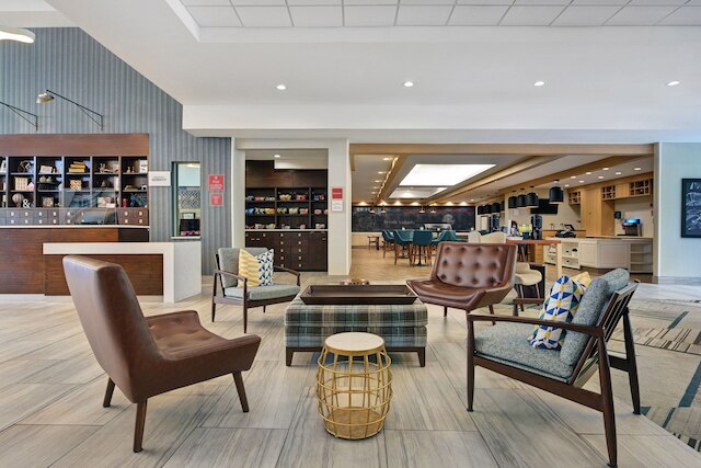 フォーポインツ バイ シェラトン バーミンガム ホームウッド