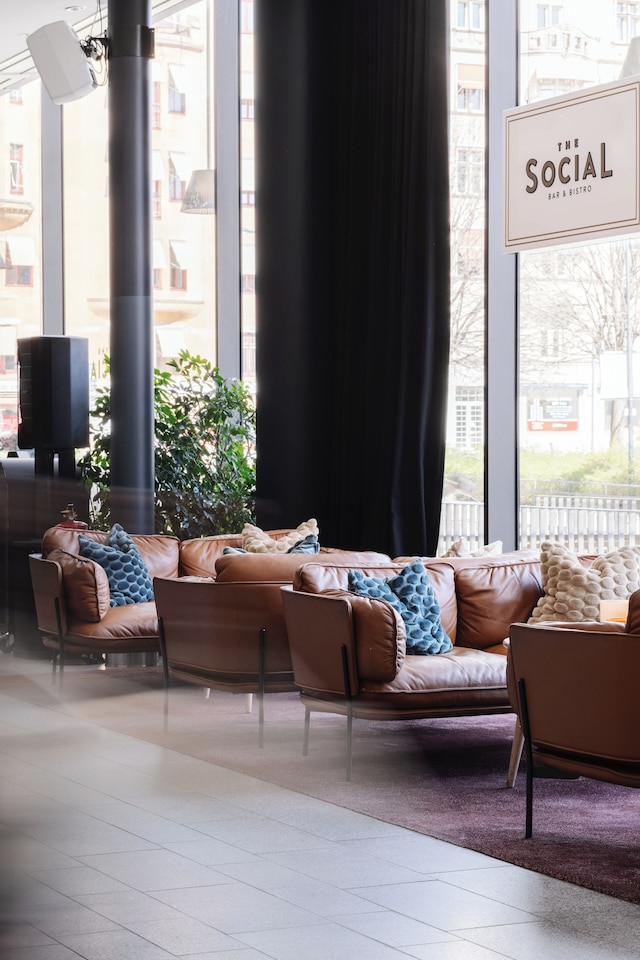 クラリオン ホテル サイン