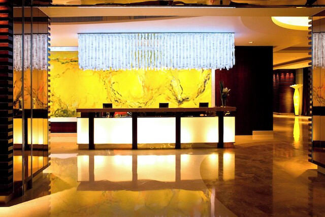 フォーポインツ バイ シェラトン ハンジョウ ビンジアン (杭州龍禧福朋喜來登酒店)