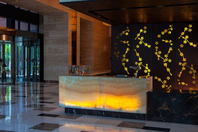 ルネッサンス 上海中山公園ホテル (上海中山公園万麗酒店)