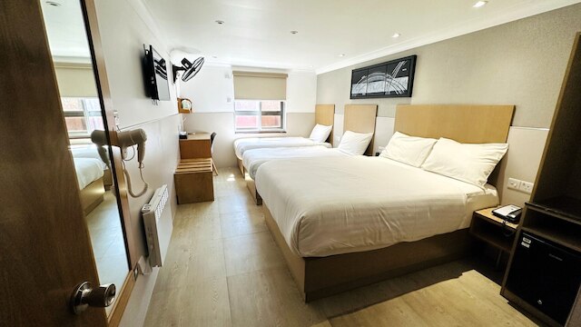 ユーロトラベラー ホテル エクスプレス