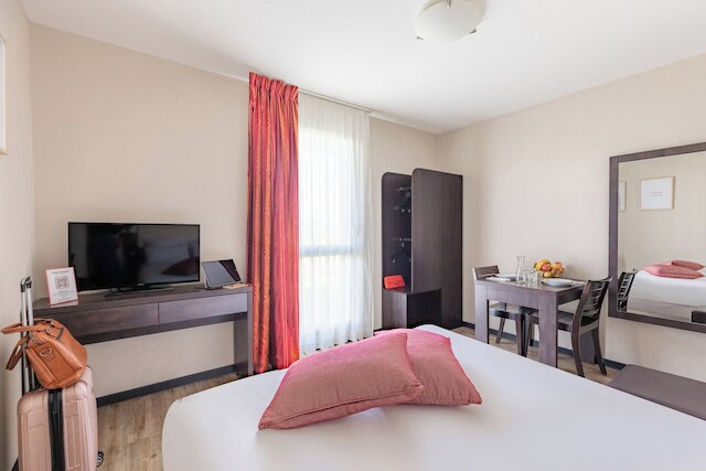 アパートシティ コンフォート ナント ウエスト サン エルブラン