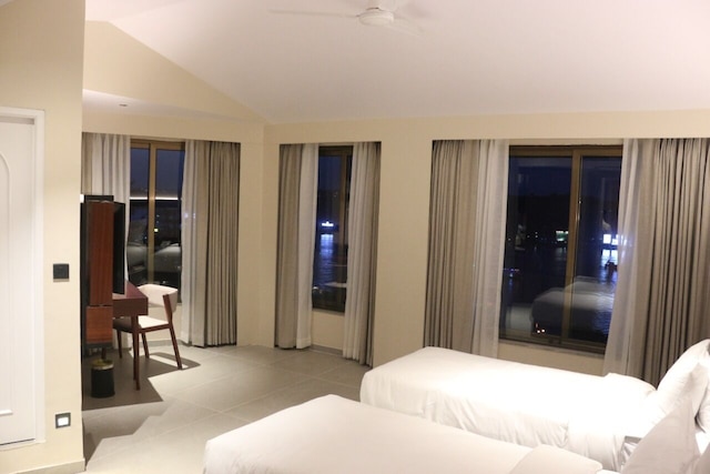 ザ クラウン ゴア