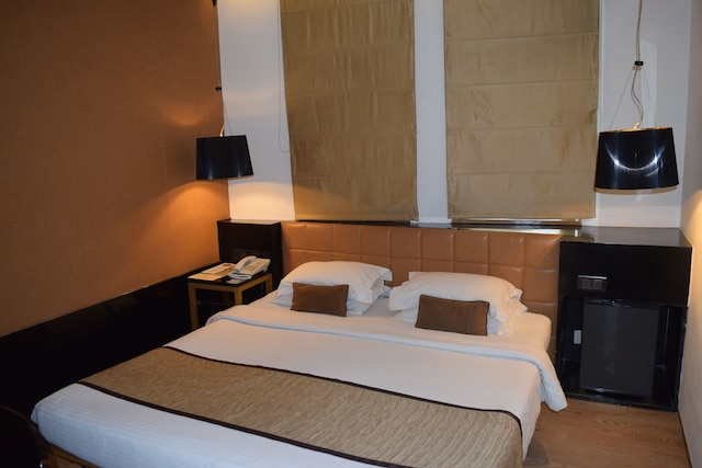 ホテル パレス ハイツ