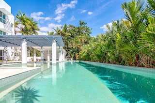 201 レイク ストリート アパートメンツ