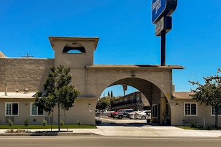 ロードウェイ イン ナショナル シティ サンディエゴ サウス