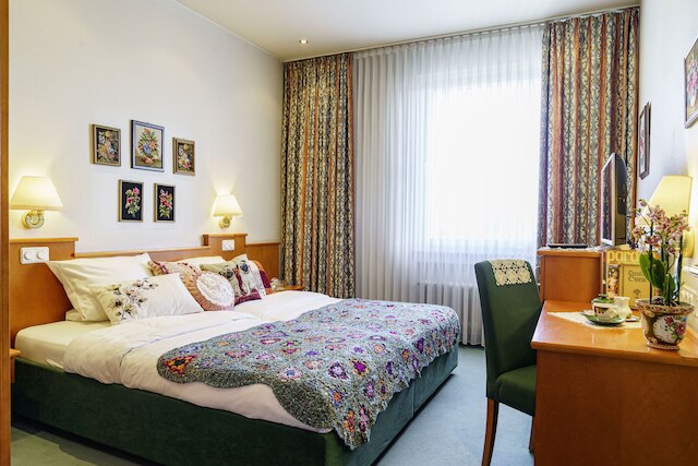 タンテ アルマズ ホテル ラストハウス アム リング