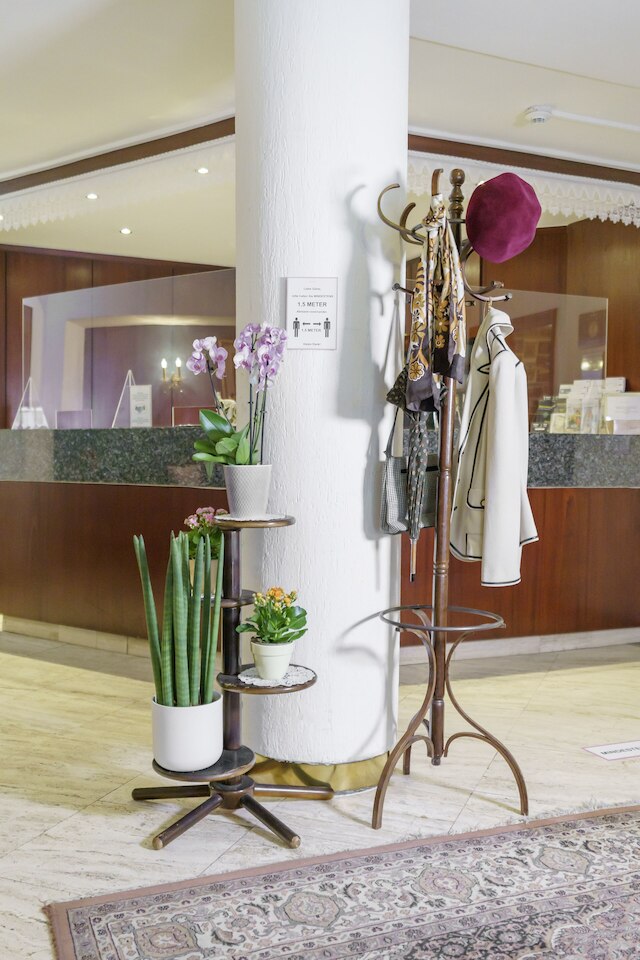 タンテ アルマズ ホテル ラストハウス アム リング