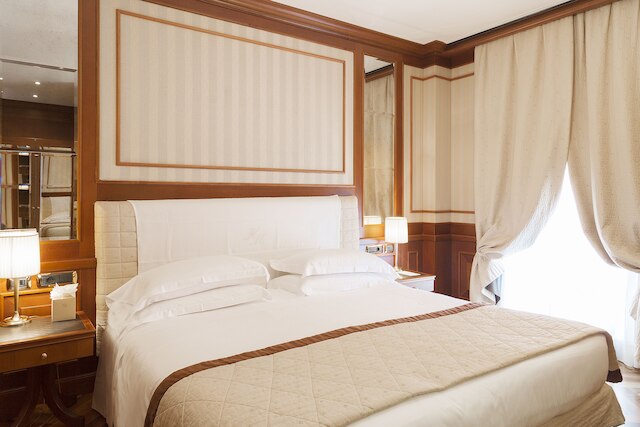 ホテル マンツォーニ