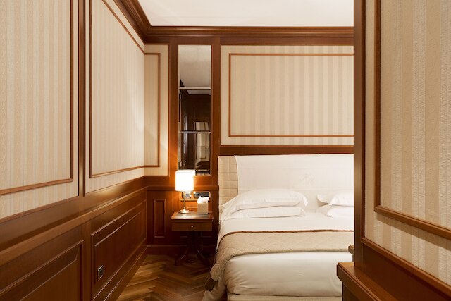 ホテル マンツォーニ