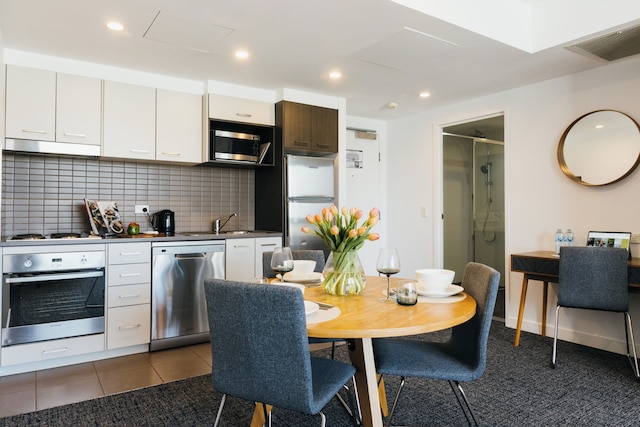 クエスト マスコット サービスド アパートメンツ