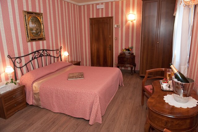 ロカンダ アンティコ フィオーレ