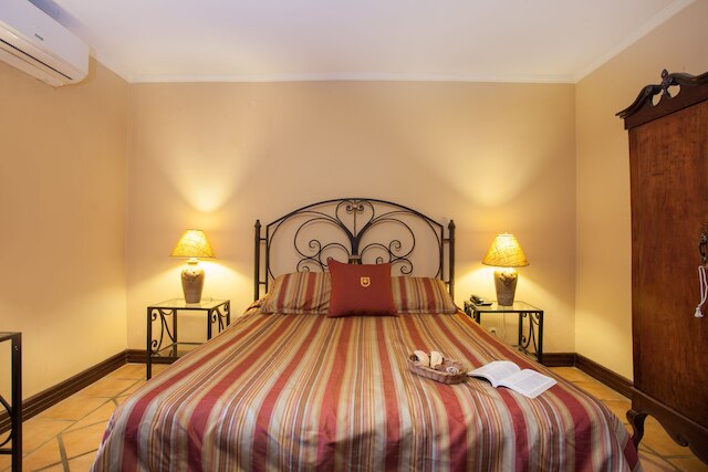 ホテル ロス ロブレス