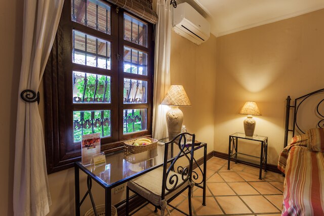 ホテル ロス ロブレス