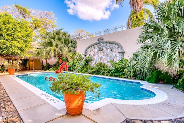 ホテル ロス ロブレス