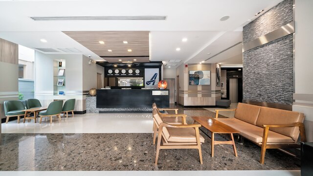 アデルフィ スイーツ バンコク