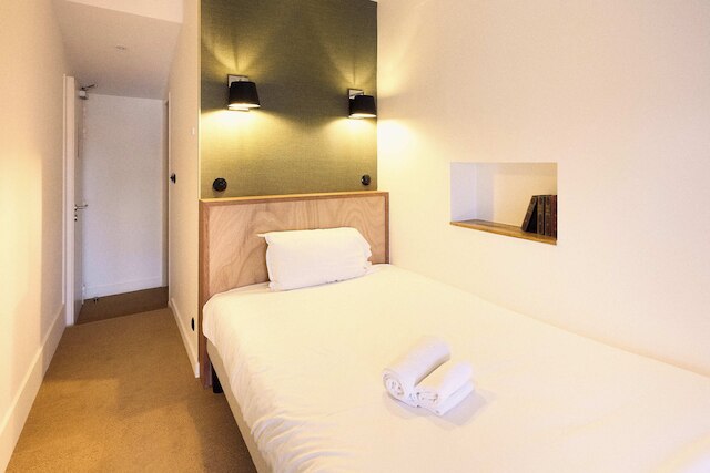 ホテル アンリ 4