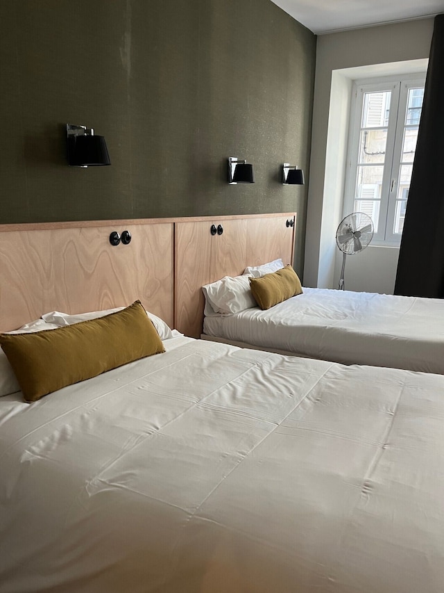 ホテル アンリ 4