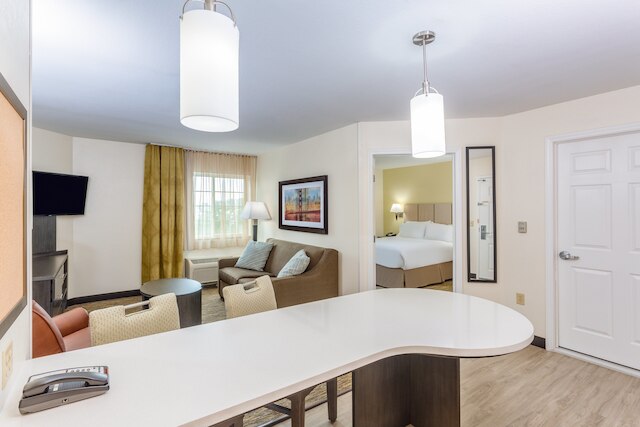 キャンドルウッド スイーツ セコーカス - メドウランズ by IHG