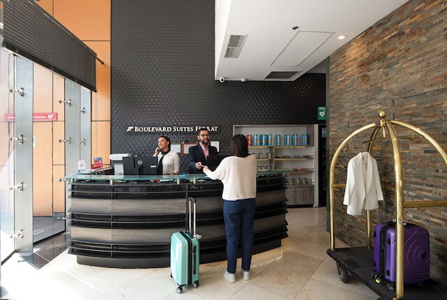 ブールバード スイーツ ホテル