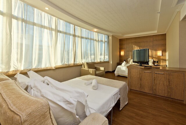 マジェスティック パレス ホテル