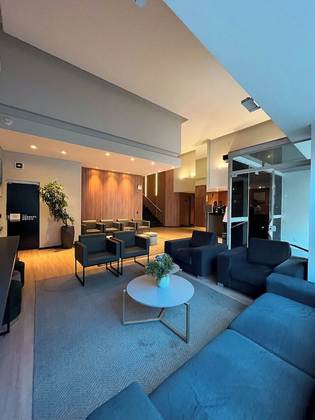 レーデ アンドラーデ セコムトゥール