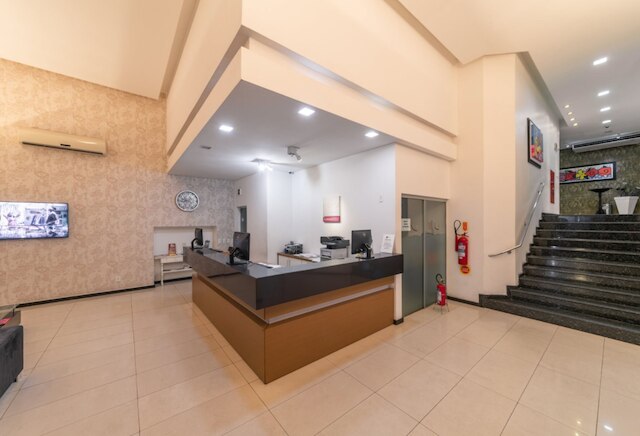 レーデ アンドラーデ セコムトゥール