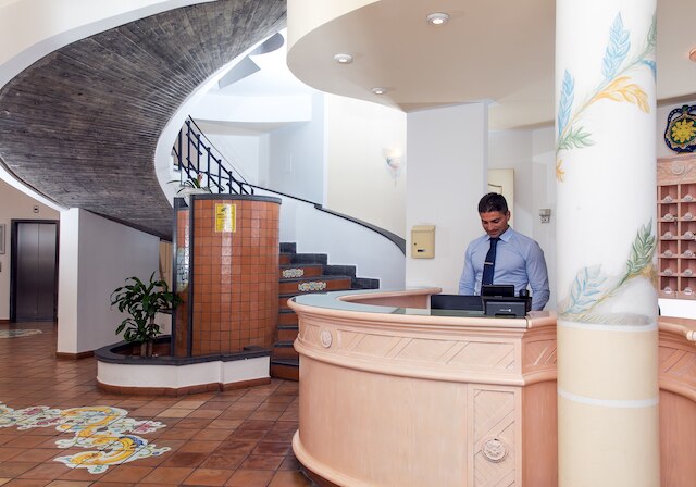 ホテル クラブ ドゥエ トッリ