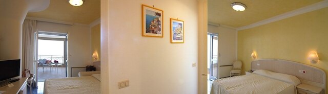 ホテル クラブ ドゥエ トッリ