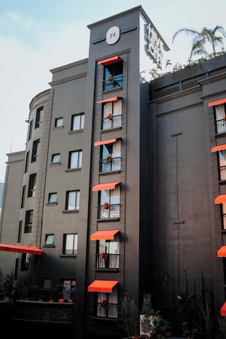 ハイブ ナポレス バイ G ホテルズ