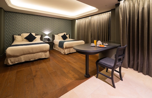 ハイブ ナポレス バイ G ホテルズ