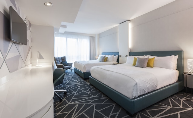 ヴァルヴィック ル クリスタル - モントリオール