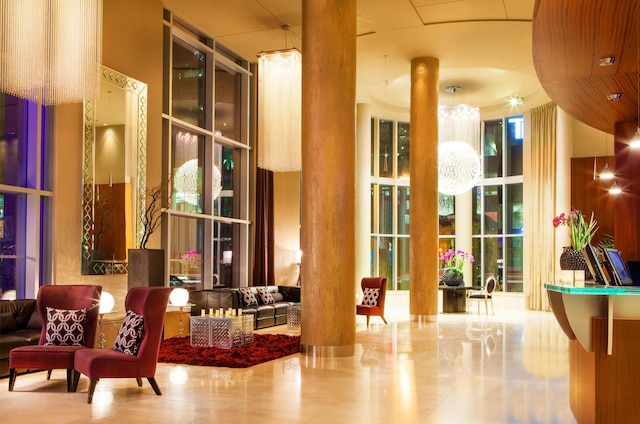 ヴァルヴィック ル クリスタル - モントリオール