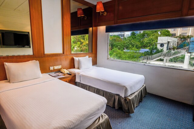 ポロ フローテル コルカタ