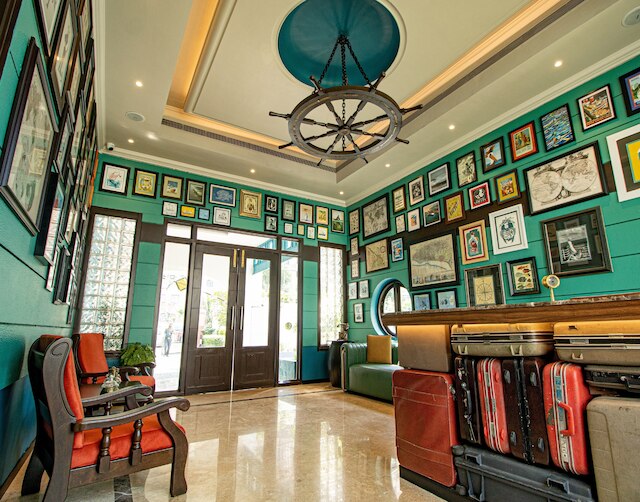 ポロ フローテル コルカタ