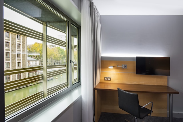 ホリデイ イン エクスプレス パリ-カナル ドゥ ラ ヴィレット by IHG