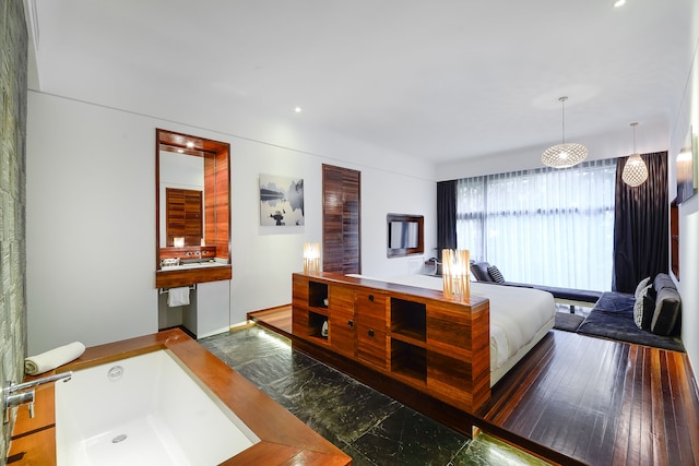 アーバンホテルズ上海 (上海雅悦酒店)