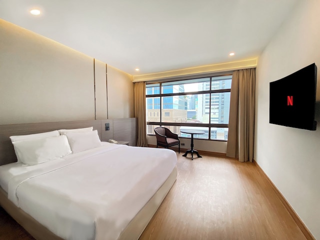 ピナクル ルンピニ パーク ホテル