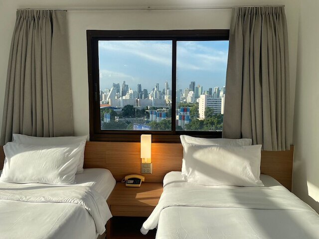 ピナクル ルンピニ パーク ホテル