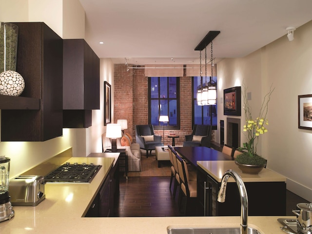 フェアモント ヘリテージ プレイス、ギラデリ スクエア