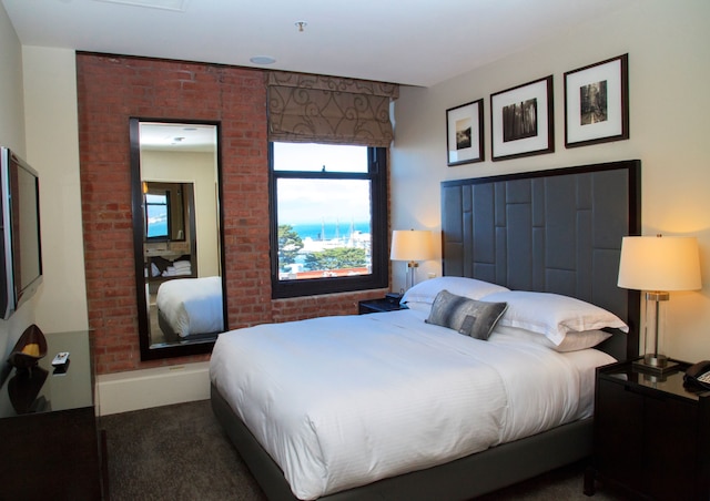 フェアモント ヘリテージ プレイス、ギラデリ スクエア