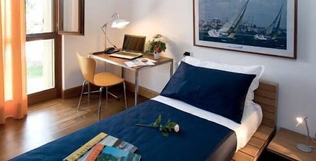 チェルトーサ ホテル