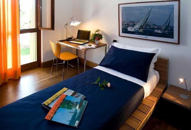 チェルトーサ ホテル