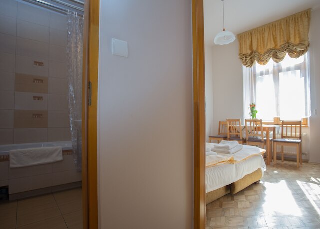 カジミェシュズ シークレット アパートメンツ